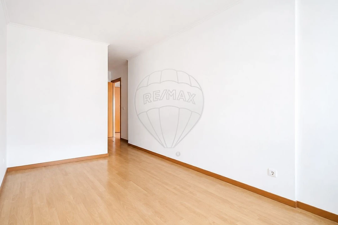Apartamento T3 para Venda em Alhadas Foto 2