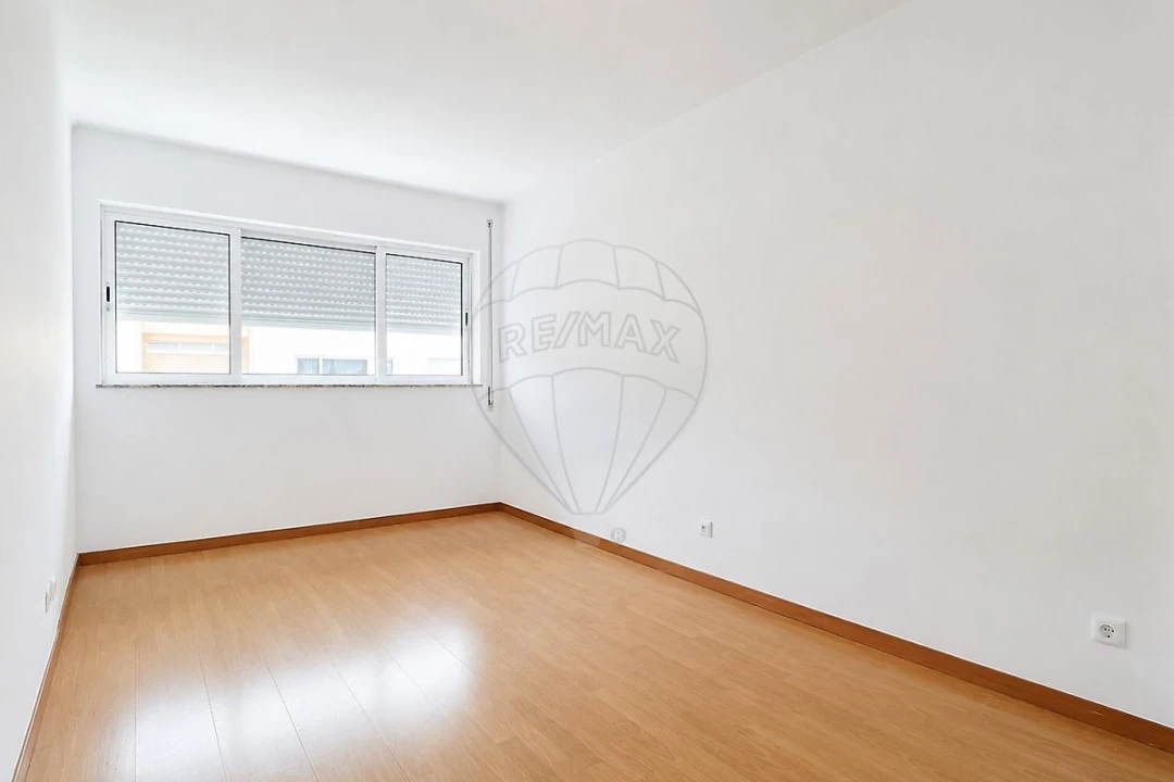 Apartamento T3 para Venda em Alhadas Foto 3