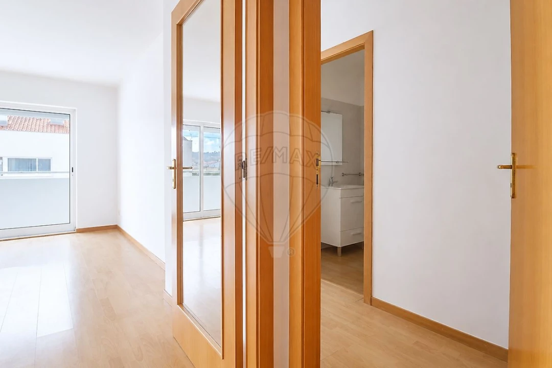 Apartamento T3 para Venda em Alhadas Foto 5