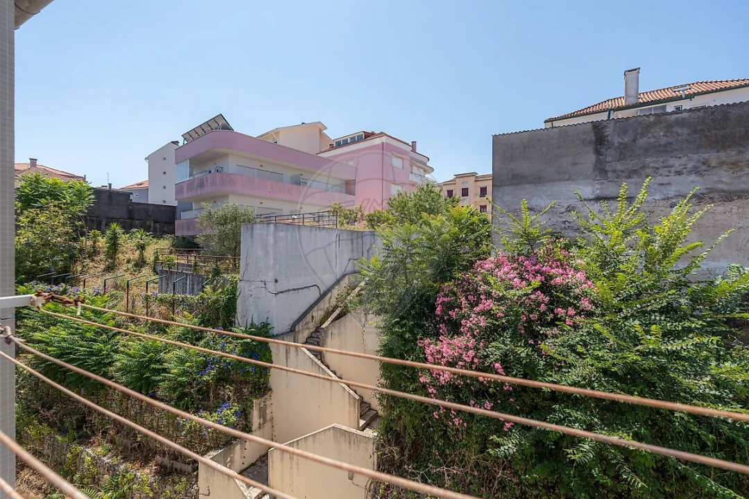 Apartamento T2 para Venda em Santo Antonio dos Olivais Foto 34