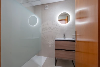 Apartamento T2 para Venda em Santo Antonio dos Olivais