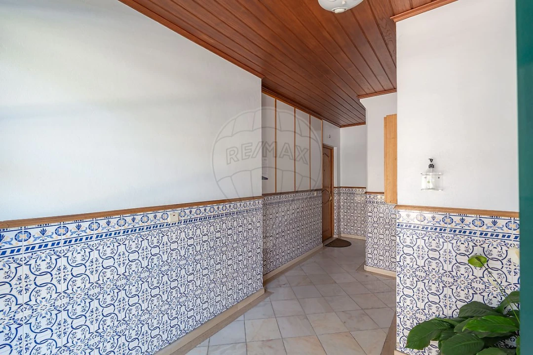 Apartamento T2 para Venda em Santo Antonio dos Olivais Foto 45