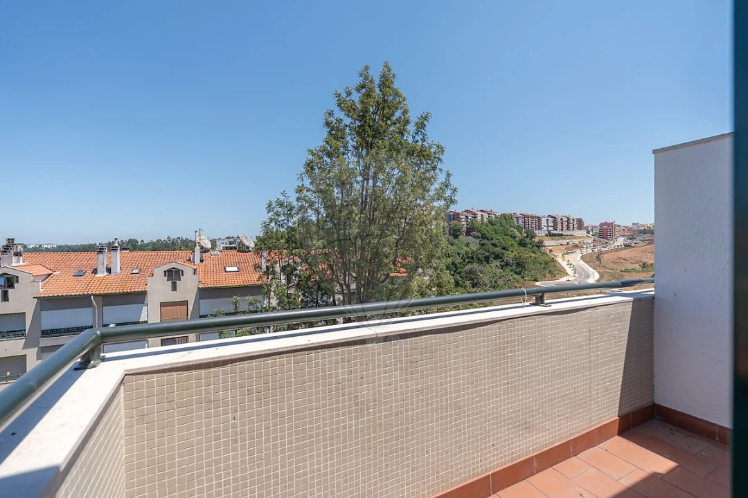 Apartamento T2 para Venda em Santo Antonio dos Olivais Foto 38