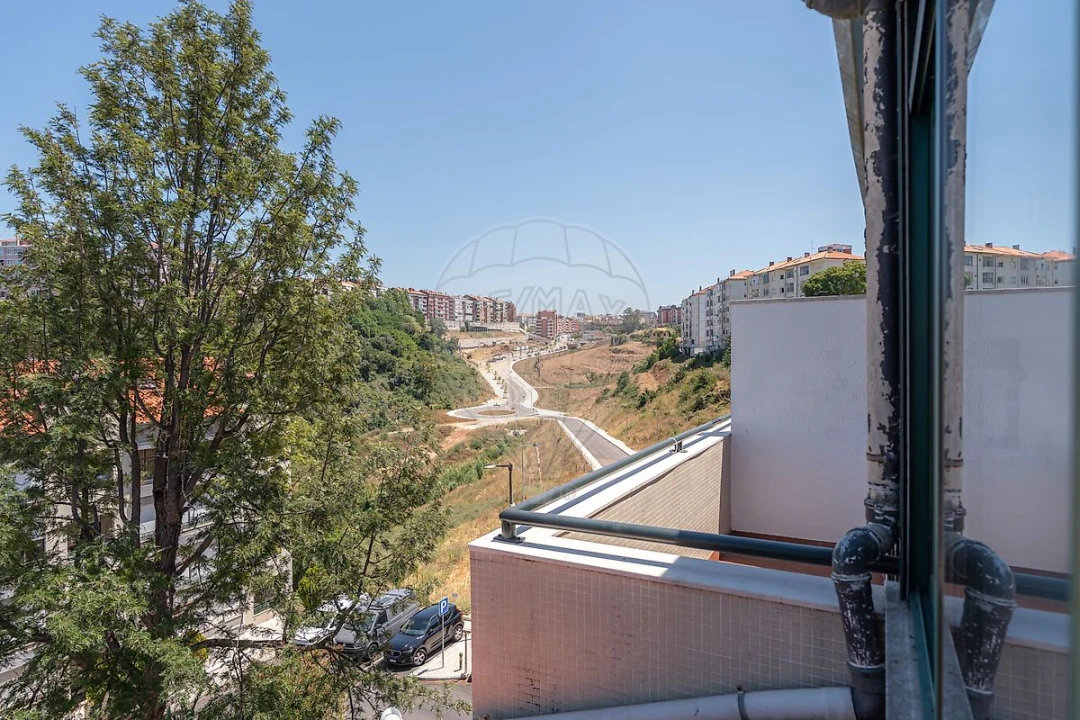Apartamento T2 para Venda em Santo Antonio dos Olivais Foto 43