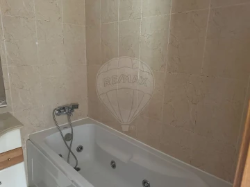 Apartamento T3 para Venda em Carregado e Cadafais