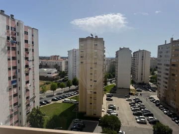 Apartamento T3 para Venda em Carregado e Cadafais