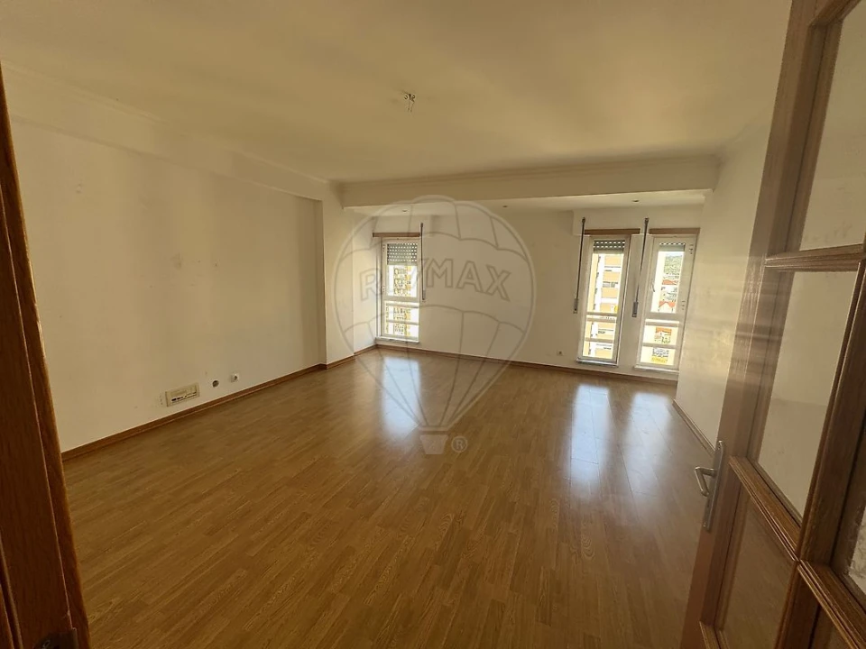 Apartamento T3 para Venda em Carregado e Cadafais Foto 7