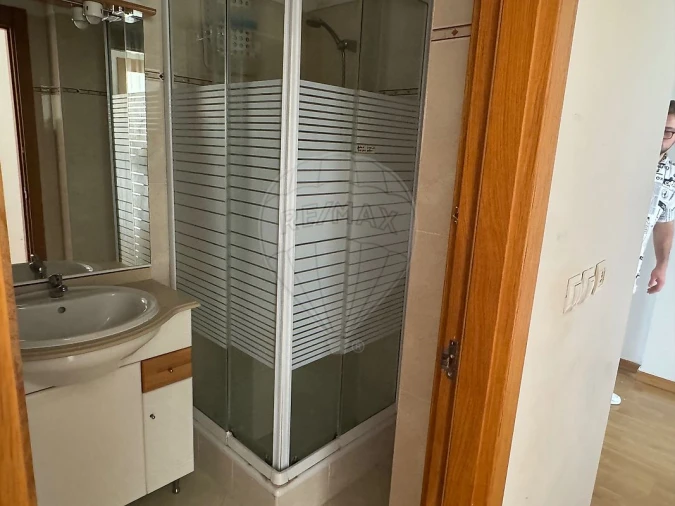 Apartamento T3 para Venda em Carregado e Cadafais Foto 11