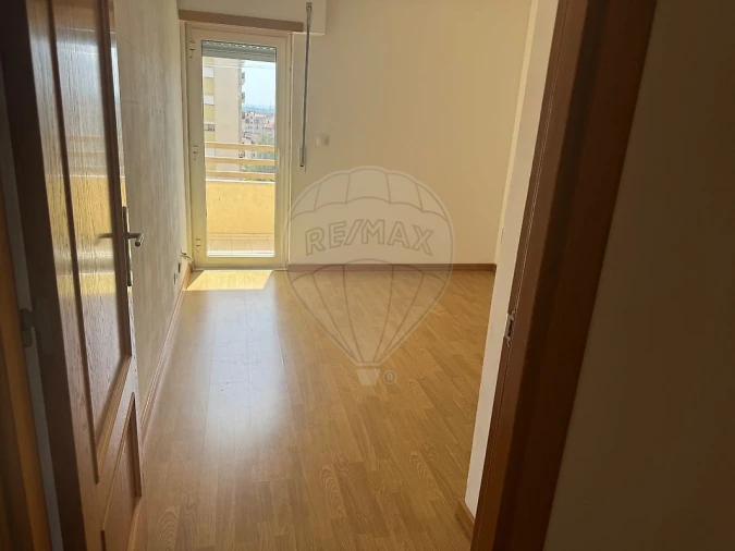 Apartamento T3 para Venda em Carregado e Cadafais Foto 21