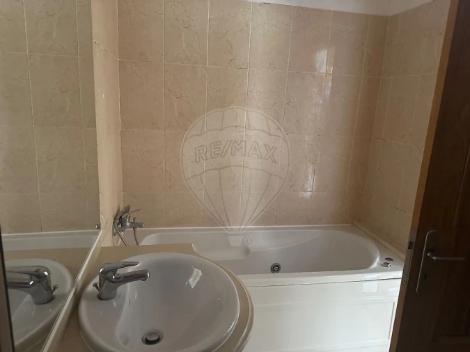 Apartamento T3 para Venda em Carregado e Cadafais Foto 13