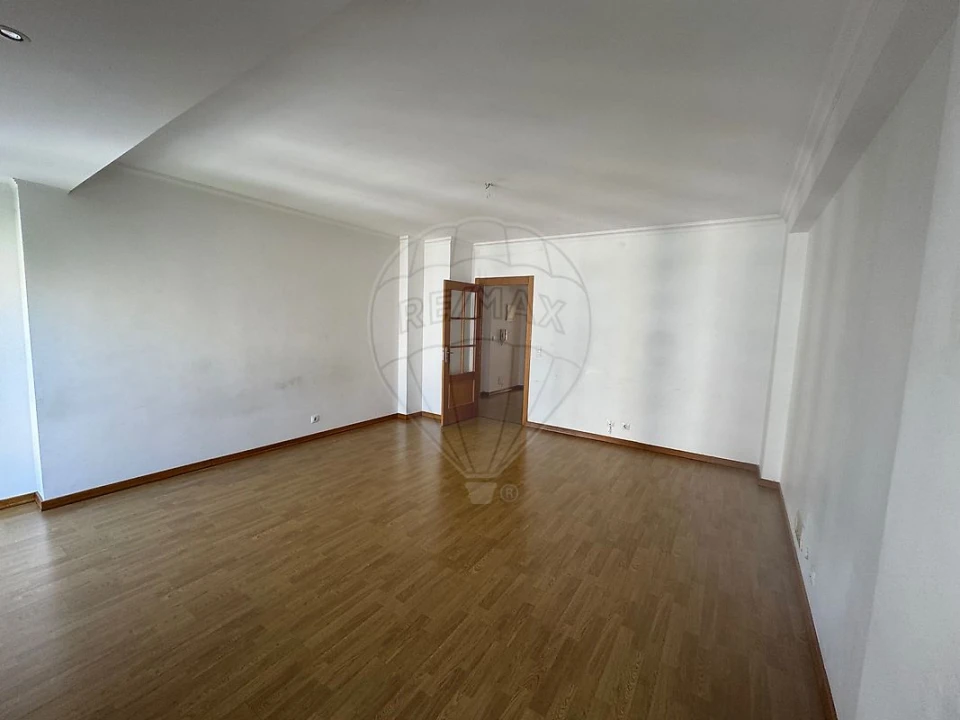 Apartamento T3 para Venda em Carregado e Cadafais Foto 8