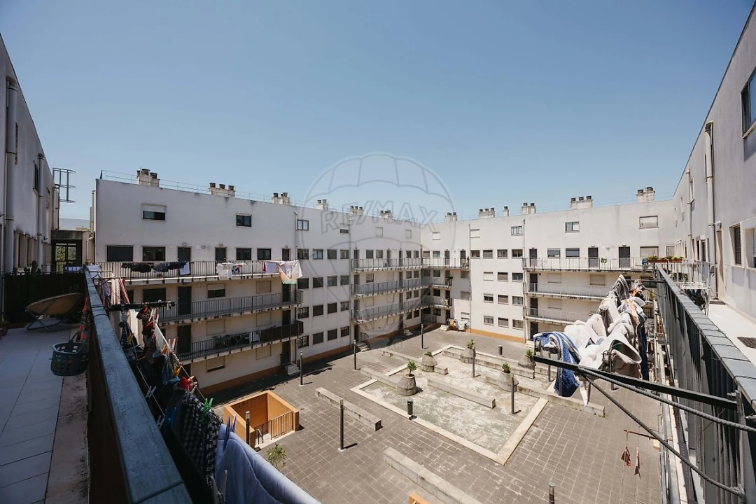 Apartamento T4 para Venda em Santa Clara Foto 21