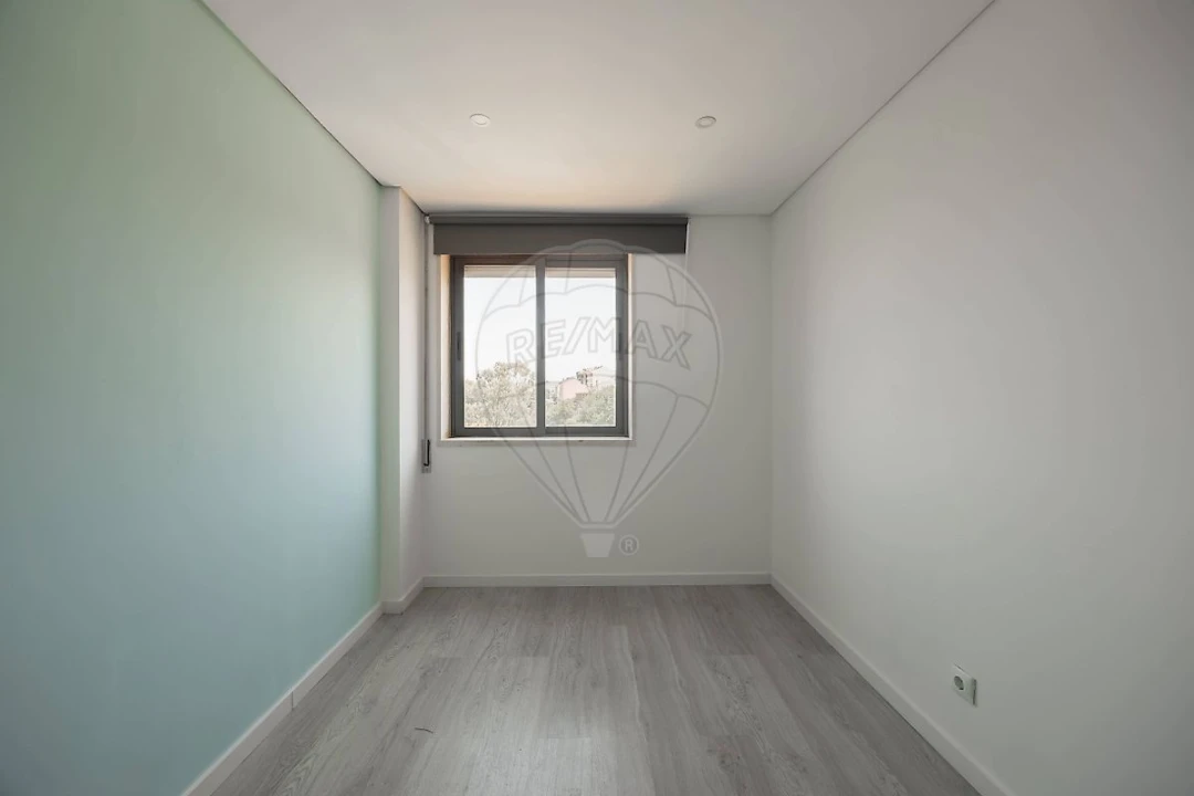 Apartamento T4 para Venda em Santa Clara Foto 16