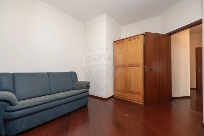 Apartamento T1 para Venda em Sé Nova, Santa Cruz, Almedina e São Bartolomeu
