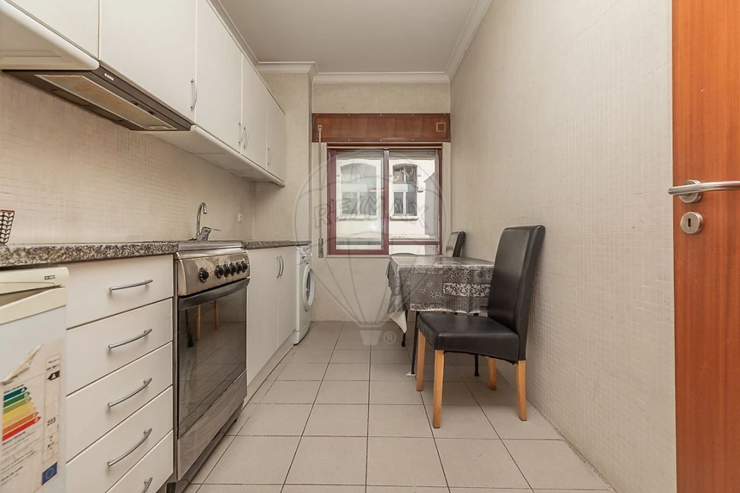 Apartamento T1 para Venda em Sé Nova, Santa Cruz, Almedina e São Bartolomeu Foto 9