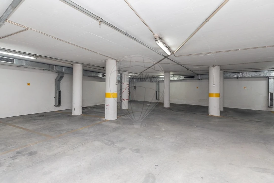 Apartamento T1 para Venda em Sé Nova, Santa Cruz, Almedina e São Bartolomeu Foto 16