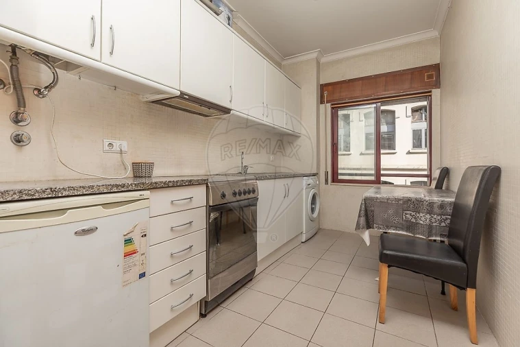 Apartamento T1 para Venda em Sé Nova, Santa Cruz, Almedina e São Bartolomeu Foto 19