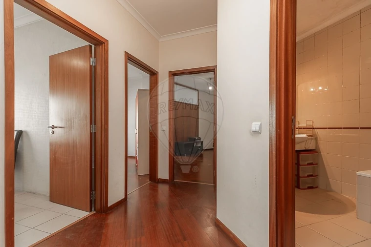Apartamento T1 para Venda em Sé Nova, Santa Cruz, Almedina e São Bartolomeu Foto 6