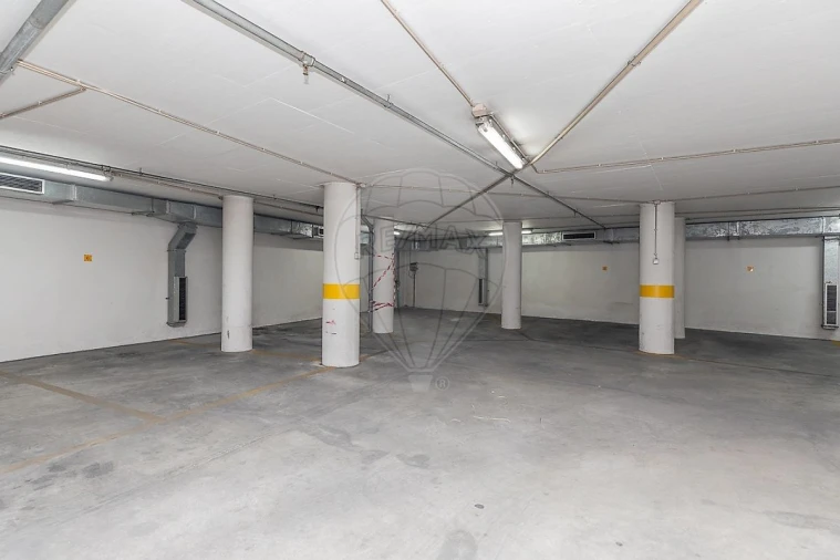Apartamento T1 para Venda em Sé Nova, Santa Cruz, Almedina e São Bartolomeu Foto 16