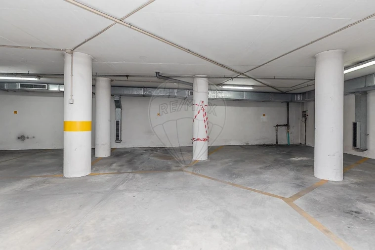 Apartamento T1 para Venda em Sé Nova, Santa Cruz, Almedina e São Bartolomeu Foto 15