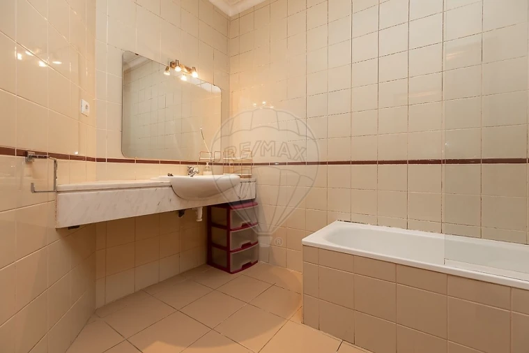 Apartamento T1 para Venda em Sé Nova, Santa Cruz, Almedina e São Bartolomeu Foto 20