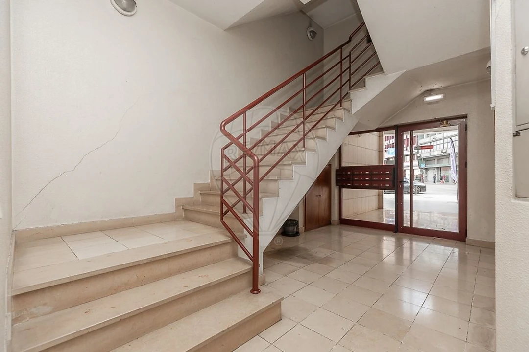 Apartamento T1 para Venda em Sé Nova, Santa Cruz, Almedina e São Bartolomeu Foto 14