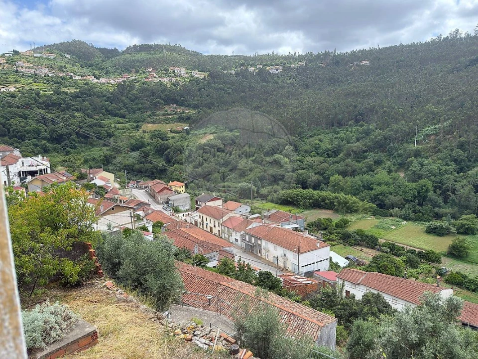 Moradia T3 para Venda em Ceira Foto 25