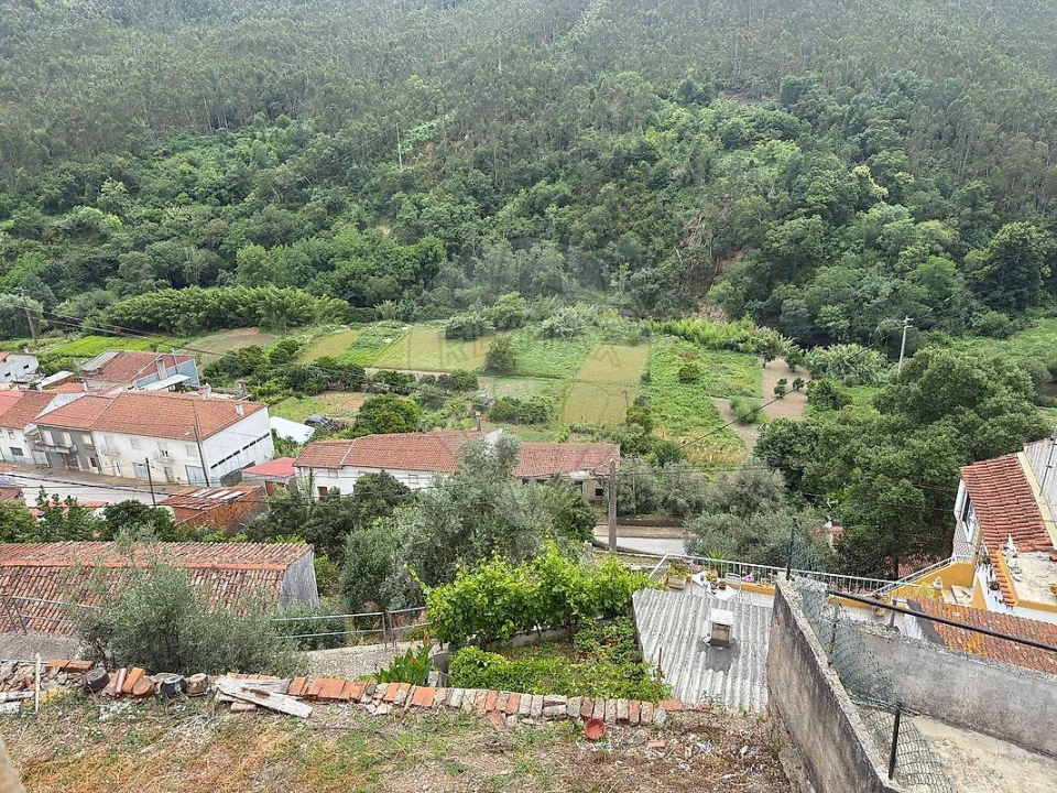 Moradia T3 para Venda em Ceira Foto 23