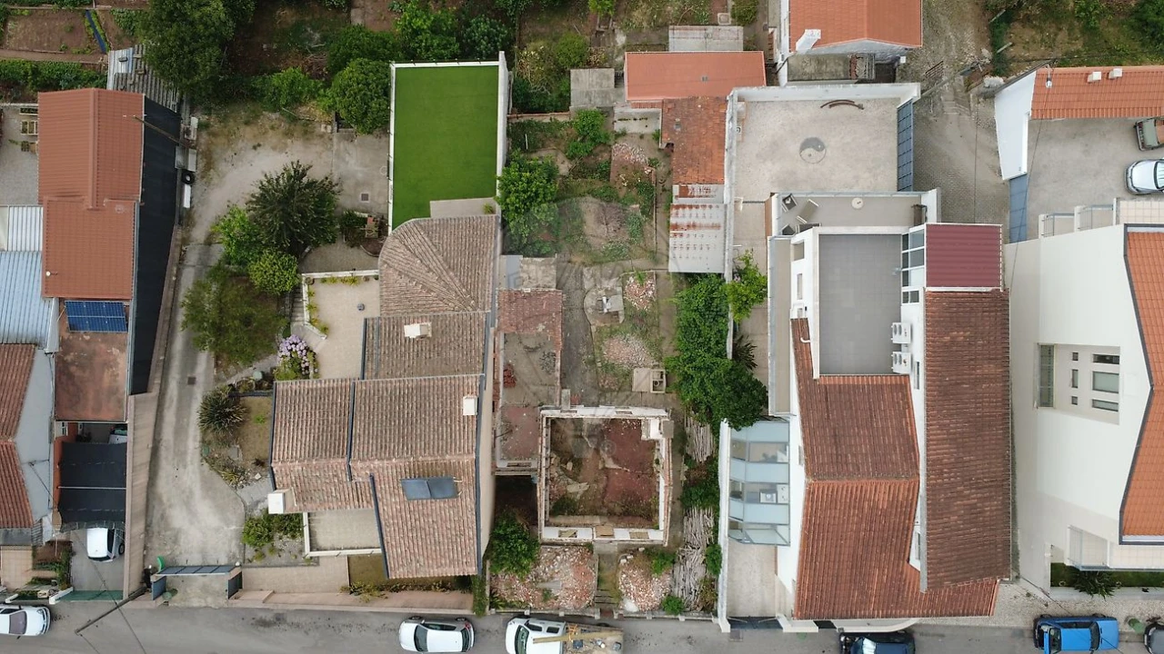 Moradia T3 para Venda em Santo Antonio dos Olivais Foto 10