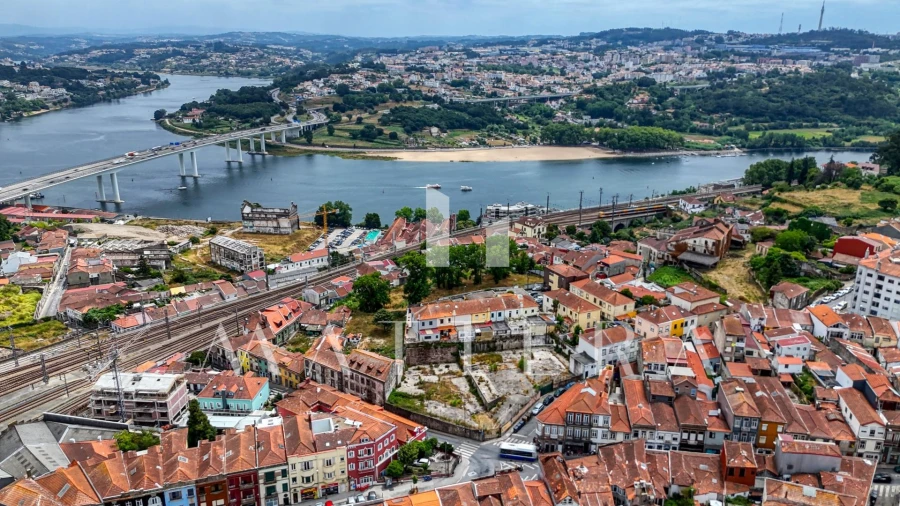 Prédio para Venda em Campanhã Foto 3