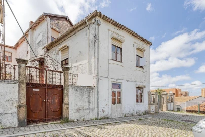 Moradia T5 para Venda em Santa Marinha e São Pedro da Afurada