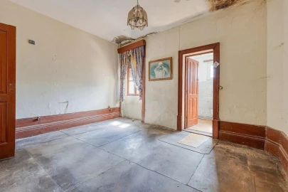 Moradia T5 para Venda em Santa Marinha e São Pedro da Afurada