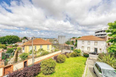 Moradia T5 para Venda em Santa Marinha e São Pedro da Afurada