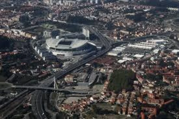 Moradia T5 para Venda em Santa Marinha e São Pedro da Afurada Foto 19