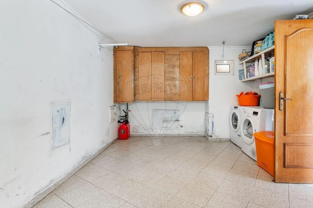 Moradia T2 para Venda em Ronfe Foto 4