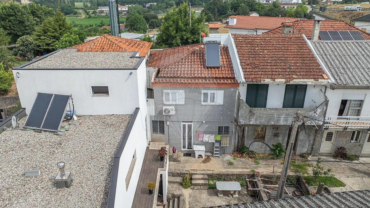 Moradia T2 para Venda em Ronfe Foto 7