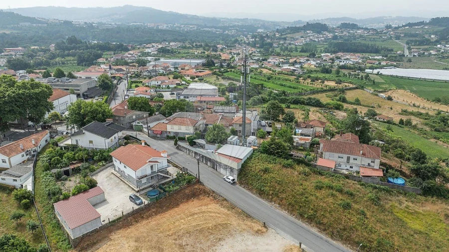 Moradia T2 para Venda em Ronfe Foto 5