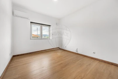 Apartamento T3 para Venda em Braga (Maximinos, Sé e Cividade)