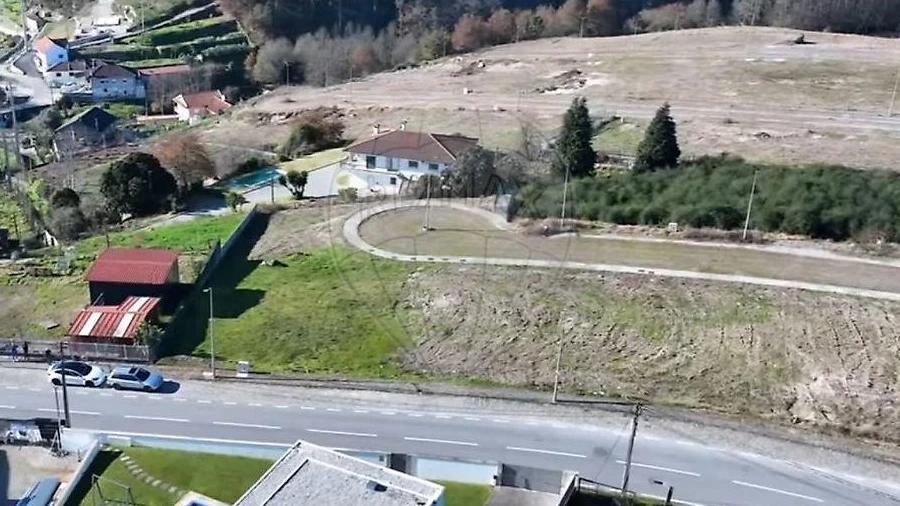 Terreno para Venda em Fonte Arcada e Oliveira