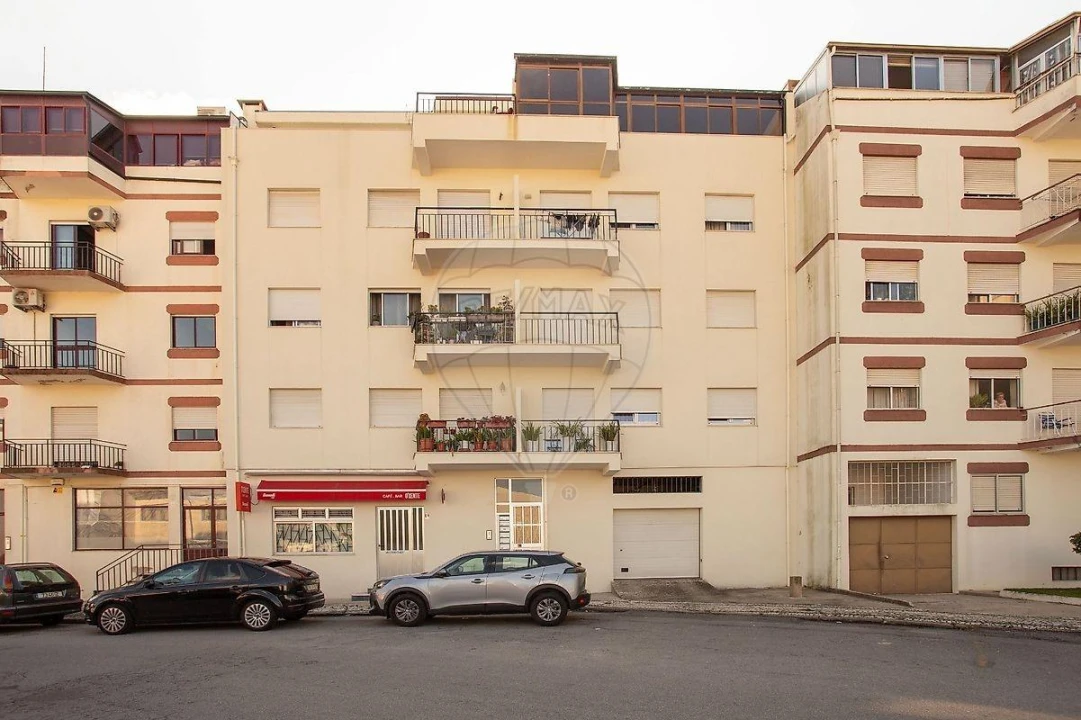 Apartamento T2 para Venda em Braga (Maximinos, Sé e Cividade) Foto 2