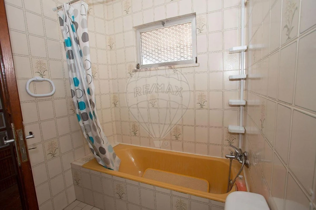 Apartamento T2 para Venda em Braga (Maximinos, Sé e Cividade) Foto 25