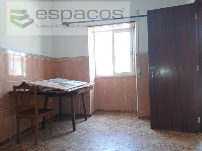 Moradia T2 para Venda em Montalvão Foto 4