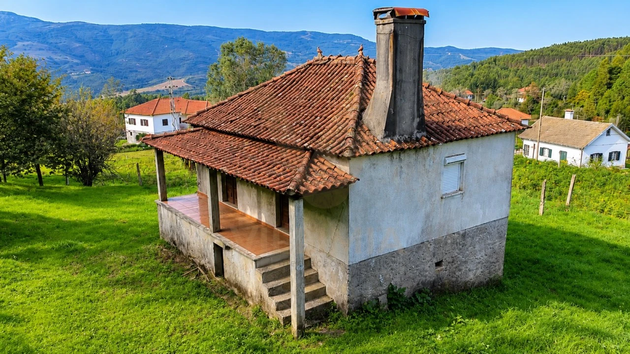 Moradia T3 para Venda em Cabração e Moreira do Lima Foto 1