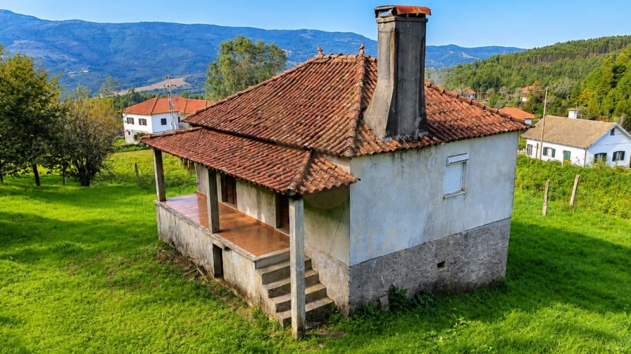 Moradia T2 para Venda em Cabração e Moreira do Lima