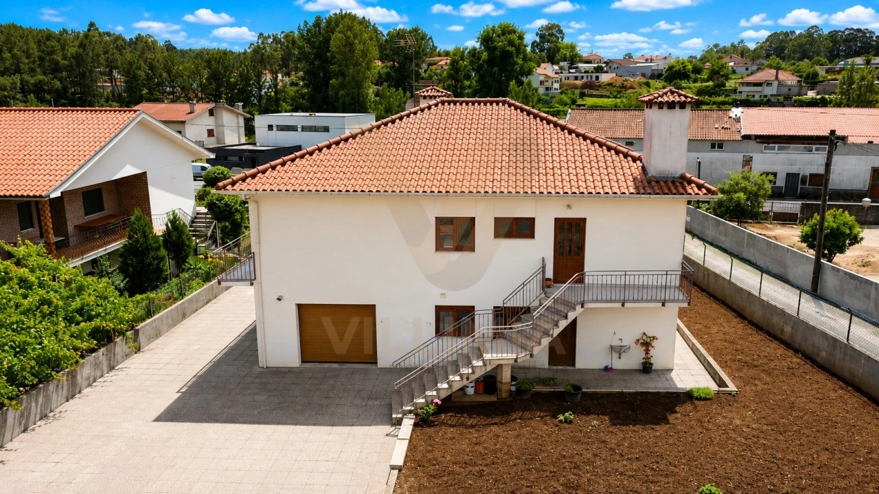 Moradia T4 para Venda em Moure Foto 42