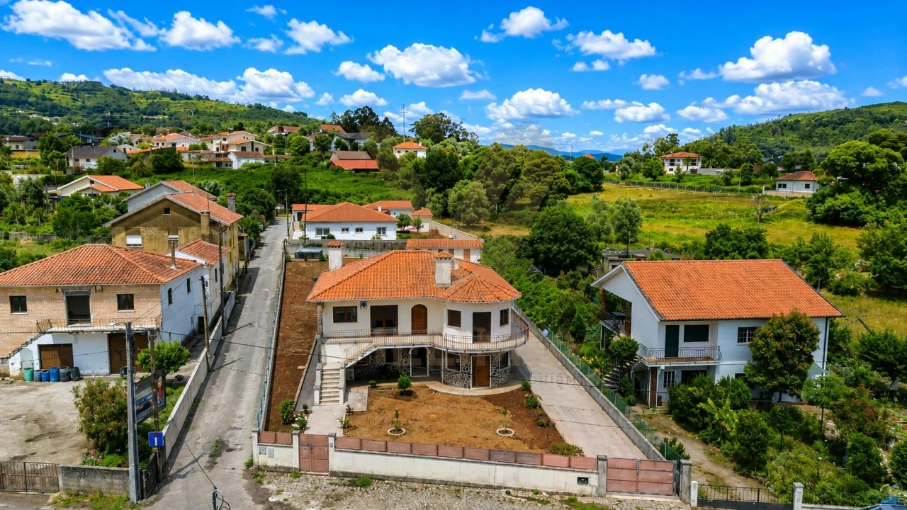 Moradia T4 para Venda em Moure Foto 44