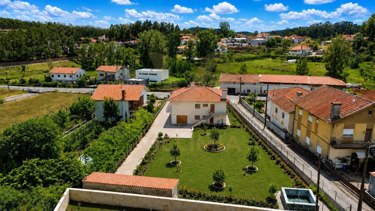 Moradia T4 para Venda em Moure Foto 4