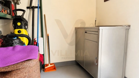Moradia T4 para Venda em Moure