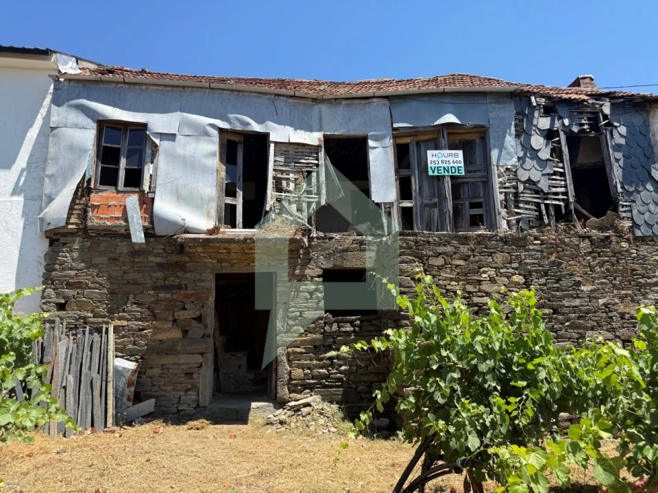 Moradia T4 para Venda em Cidadelhe Foto 3