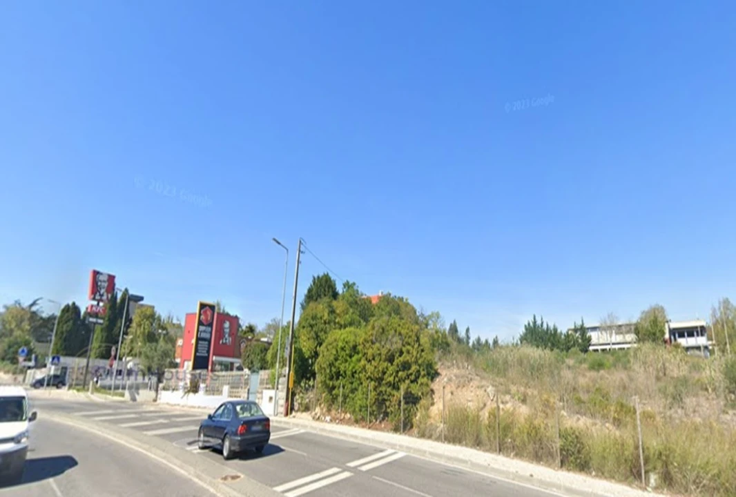 Terreno Comércio / Armazém para Venda em Rio de Mouro Foto 1
